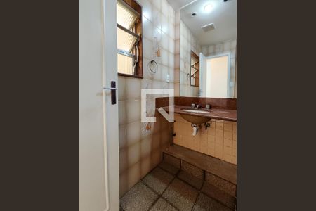 Apartamento para alugar com 75m², 2 quartos e 1 vaga Apartamento para alugar com 75m², 2 quartos e 1 vagaBanheiro Corredor