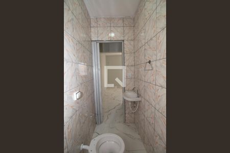 Banheiro  de casa para alugar com 1 quarto, 50m² em Chácara Mafalda, São Paulo