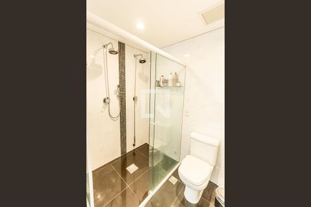 Apartamento à venda com 180m², 4 quartos e 3 vagasBanheiro 2