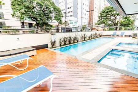 Apartamento à venda com 180m², 4 quartos e 3 vagasÁrea comum - Piscina