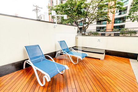 Apartamento à venda com 180m², 4 quartos e 3 vagasÁrea comum - Piscina