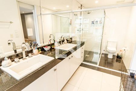 Apartamento à venda com 180m², 4 quartos e 3 vagasBanheiro 2