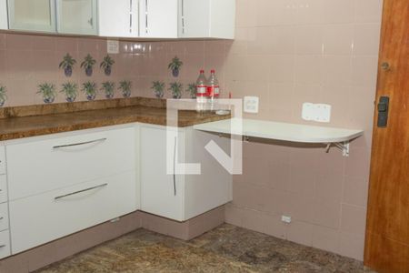 Casa à venda com 400m², 4 quartos e 1 vaga Casa à venda com 400m², 4 quartos e 1 vagaCozinha