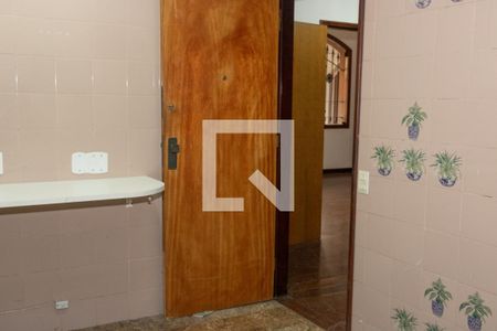 Casa à venda com 400m², 4 quartos e 1 vaga Casa à venda com 400m², 4 quartos e 1 vagaCozinha