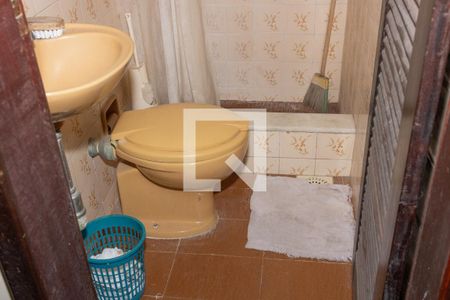 Casa à venda com 400m², 4 quartos e 1 vaga Casa à venda com 400m², 4 quartos e 1 vagaBanheiro de serviço