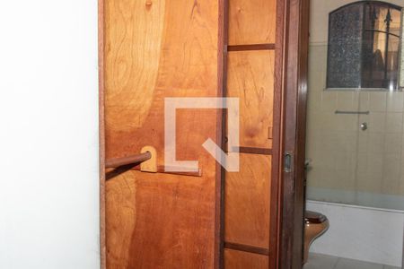 Casa à venda com 400m², 4 quartos e 1 vaga Casa à venda com 400m², 4 quartos e 1 vagaCloset da suíte 1