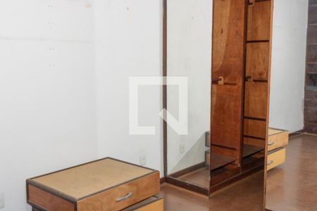 Casa à venda com 400m², 4 quartos e 1 vaga Casa à venda com 400m², 4 quartos e 1 vagaQuarto 1 - Suíte