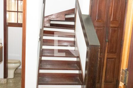 Casa à venda com 400m², 4 quartos e 1 vaga Casa à venda com 400m², 4 quartos e 1 vagaHall