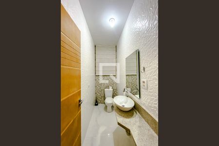 Lavabo de casa para alugar com 3 quartos, 470m² em Água Rasa, São Paulo