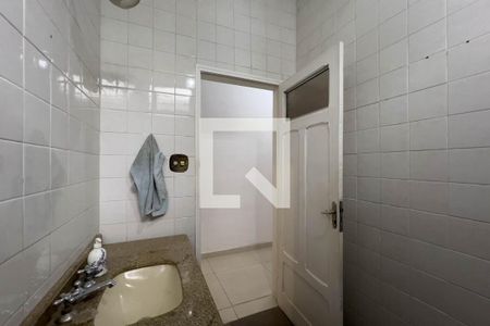 Casa à venda com 300m², 3 quartos e 2 vagasBanheiro