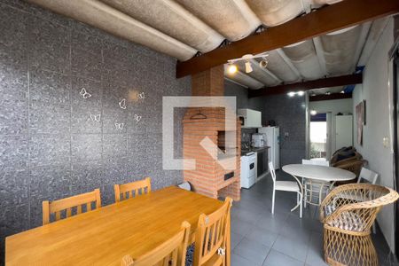 Casa à venda com 300m², 3 quartos e 2 vagasChurrasqueira