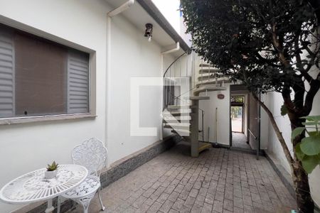 Casa à venda com 300m², 3 quartos e 2 vagasQuintal