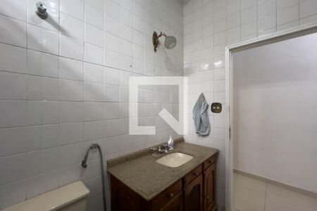 Casa à venda com 300m², 3 quartos e 2 vagasBanheiro