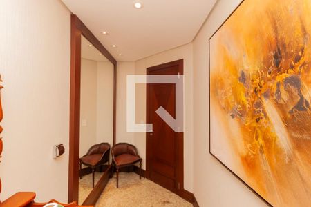 Apartamento à venda com 300m², 3 quartos e 5 vagas Apartamento à venda com 300m², 3 quartos e 5 vagasBanheiro Social