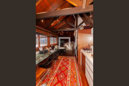 Apartamento à venda com 300m², 3 quartos e 5 vagas Apartamento à venda com 300m², 3 quartos e 5 vagasEscritório