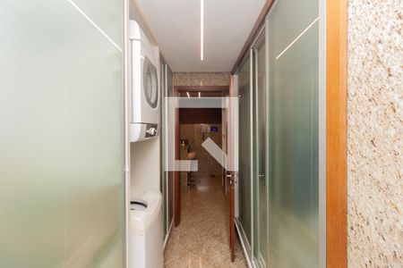 Apartamento à venda com 300m², 3 quartos e 5 vagas Apartamento à venda com 300m², 3 quartos e 5 vagasÁrea de Serviço