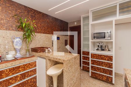 Apartamento à venda com 300m², 3 quartos e 5 vagas Apartamento à venda com 300m², 3 quartos e 5 vagasCozinha