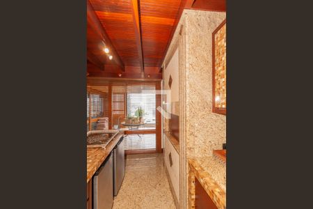 Apartamento à venda com 300m², 3 quartos e 5 vagas Apartamento à venda com 300m², 3 quartos e 5 vagasChurrasqueira