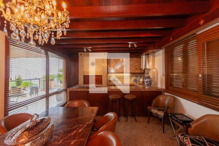 Apartamento à venda com 300m², 3 quartos e 5 vagas Apartamento à venda com 300m², 3 quartos e 5 vagasSala de Jantar
