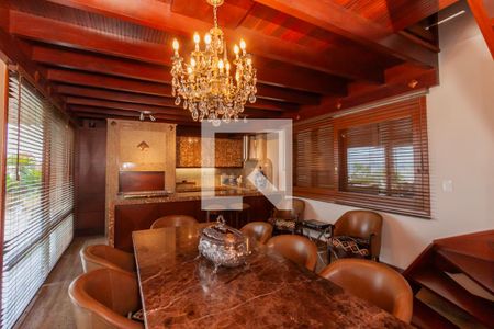 Apartamento à venda com 300m², 3 quartos e 5 vagas Apartamento à venda com 300m², 3 quartos e 5 vagasSala de Jantar