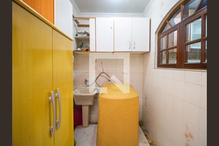 Casa à venda com 73m², 2 quartos e 1 vagaÁrea de Serviço