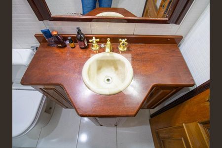 Casa à venda com 73m², 2 quartos e 1 vagaBanheiro