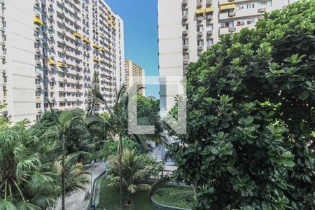 Sala - Vista de apartamento para alugar com 2 quartos, 53m² em Barra da Tijuca, Rio de Janeiro
