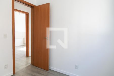 Quarto 1 de apartamento para alugar com 3 quartos, 72m² em Medianeira, Porto Alegre