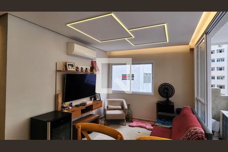 Detalhe Sala de apartamento para alugar com 2 quartos, 62m² em Gonzaga, Santos
