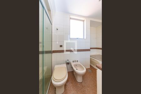 Apartamento à venda com 145m², 4 quartos e 3 vagasBanheiro da Suíte