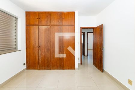 Apartamento à venda com 145m², 4 quartos e 3 vagasQuarto 4
