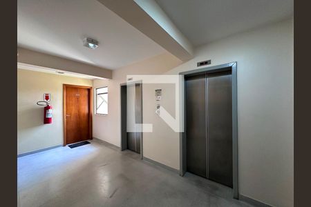 Studio à venda com 27m², 1 quarto e 1 vagaHall Apartamento