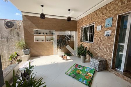 Casa para alugar com 250m², 3 quartos e sem vagaVaranda