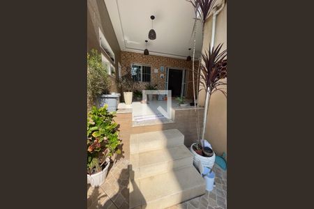 Casa para alugar com 250m², 3 quartos e sem vagaVaranda