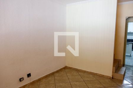 sala de casa para alugar com 3 quartos, 92m² em Metalúrgicos, Osasco
