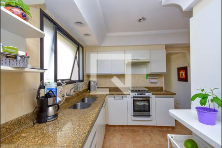 Apartamento à venda com 199m², 3 quartos e 3 vagas Apartamento à venda com 199m², 3 quartos e 3 vagasCozinha