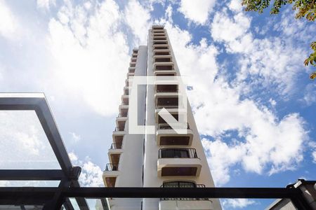 Apartamento à venda com 199m², 3 quartos e 3 vagas Apartamento à venda com 199m², 3 quartos e 3 vagasFachada