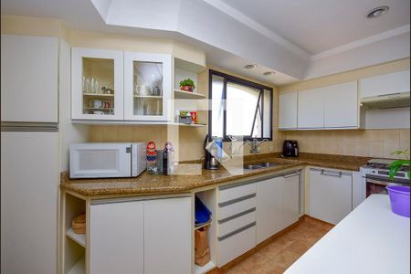 Apartamento à venda com 199m², 3 quartos e 3 vagas Apartamento à venda com 199m², 3 quartos e 3 vagasCozinha