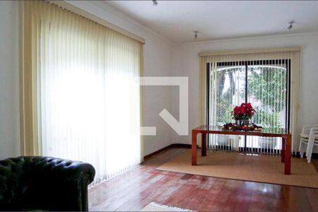 Apartamento à venda com 199m², 3 quartos e 3 vagas Apartamento à venda com 199m², 3 quartos e 3 vagasÁrea comum