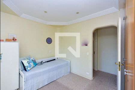 Apartamento à venda com 199m², 3 quartos e 3 vagas Apartamento à venda com 199m², 3 quartos e 3 vagasQuarto 3