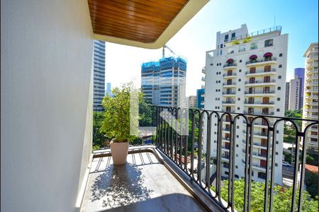 Apartamento à venda com 199m², 3 quartos e 3 vagas Apartamento à venda com 199m², 3 quartos e 3 vagasVaranda Quarto 2