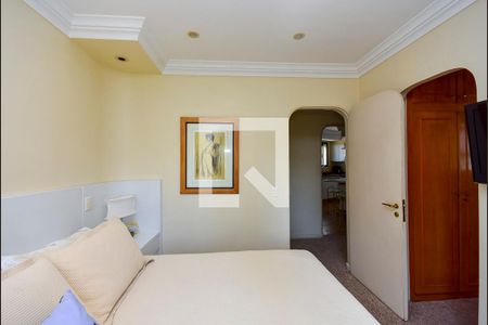 Apartamento à venda com 199m², 3 quartos e 3 vagas Apartamento à venda com 199m², 3 quartos e 3 vagasQuarto 1