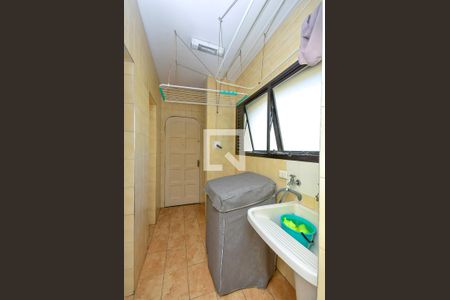 Apartamento à venda com 199m², 3 quartos e 3 vagas Apartamento à venda com 199m², 3 quartos e 3 vagasÁrea de Serviço