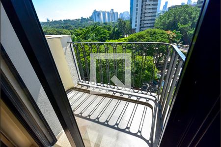 Apartamento à venda com 199m², 3 quartos e 3 vagas Apartamento à venda com 199m², 3 quartos e 3 vagasVaranda Quarto 3