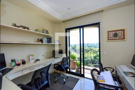 Apartamento à venda com 199m², 3 quartos e 3 vagas Apartamento à venda com 199m², 3 quartos e 3 vagasEscritório