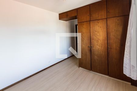 Quarto 2 - Armários 1 de apartamento para alugar com 2 quartos, 70m² em Alto da Glória, Curitiba