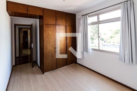 Quarto 2 - porta de apartamento para alugar com 2 quartos, 70m² em Alto da Glória, Curitiba