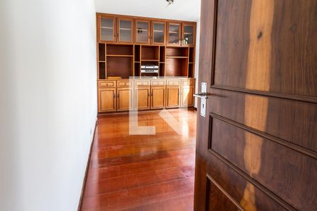 Quarto 1 - porta de apartamento para alugar com 2 quartos, 70m² em Alto da Glória, Curitiba