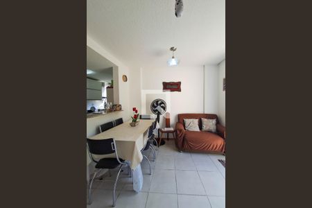 Sala de apartamento à venda com 3 quartos, 130m² em Itaipu, Niterói