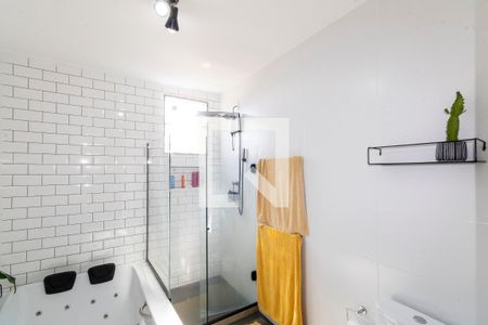 Casa de condomínio para alugar com 200m², 5 quartos e 1 vaga Casa de condomínio para alugar com 200m², 5 quartos e 1 vagaBanheiro do Quarto 4